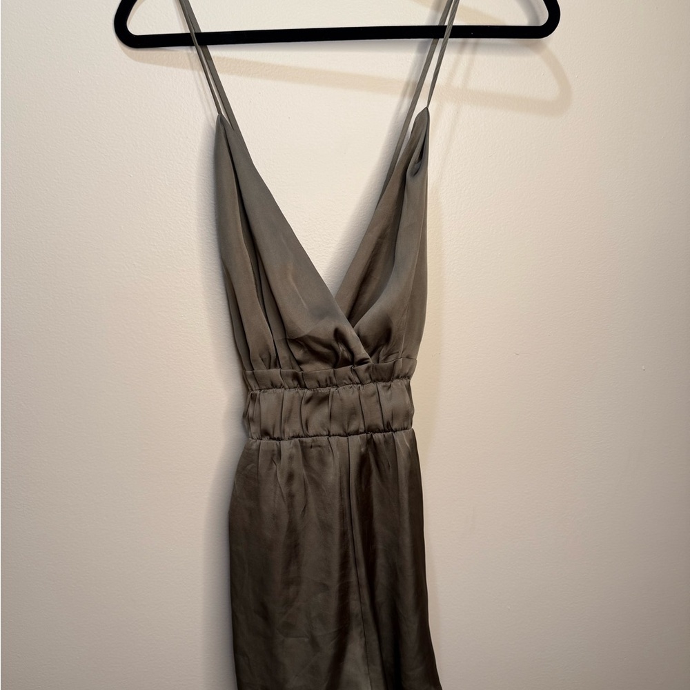 Elegant Gray Sleeveless Dress